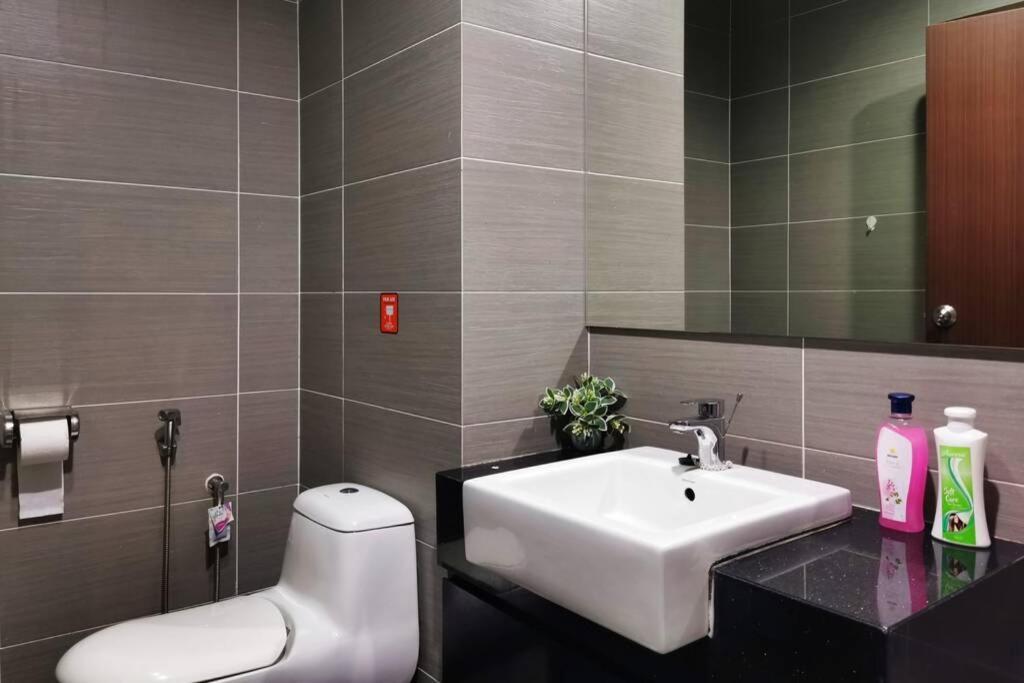 Abhome "Love Suite" #Ksl D'Esplanade #Ksl City Mall #Water Theme Park #Jb Джохор-Бару Экстерьер фото